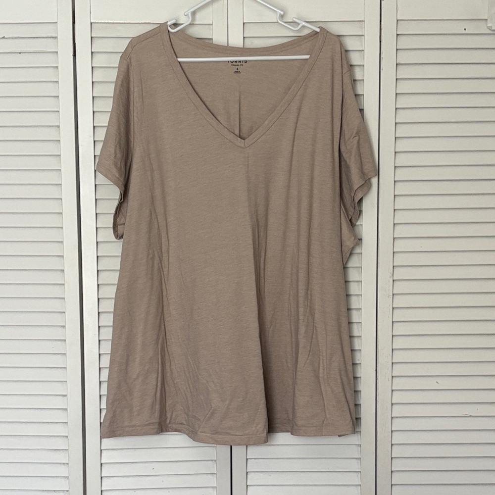 Torrid V-Neck Beige Short Sleeve Top